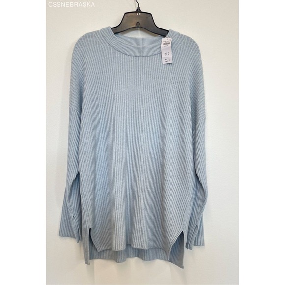 Abercrombie & Fitch Other - Abercrombie & Fitch Blue‎ Soft Womens Sweater - Size M